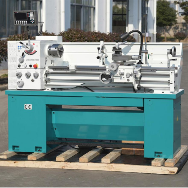 آلة مخرطة صغيرة